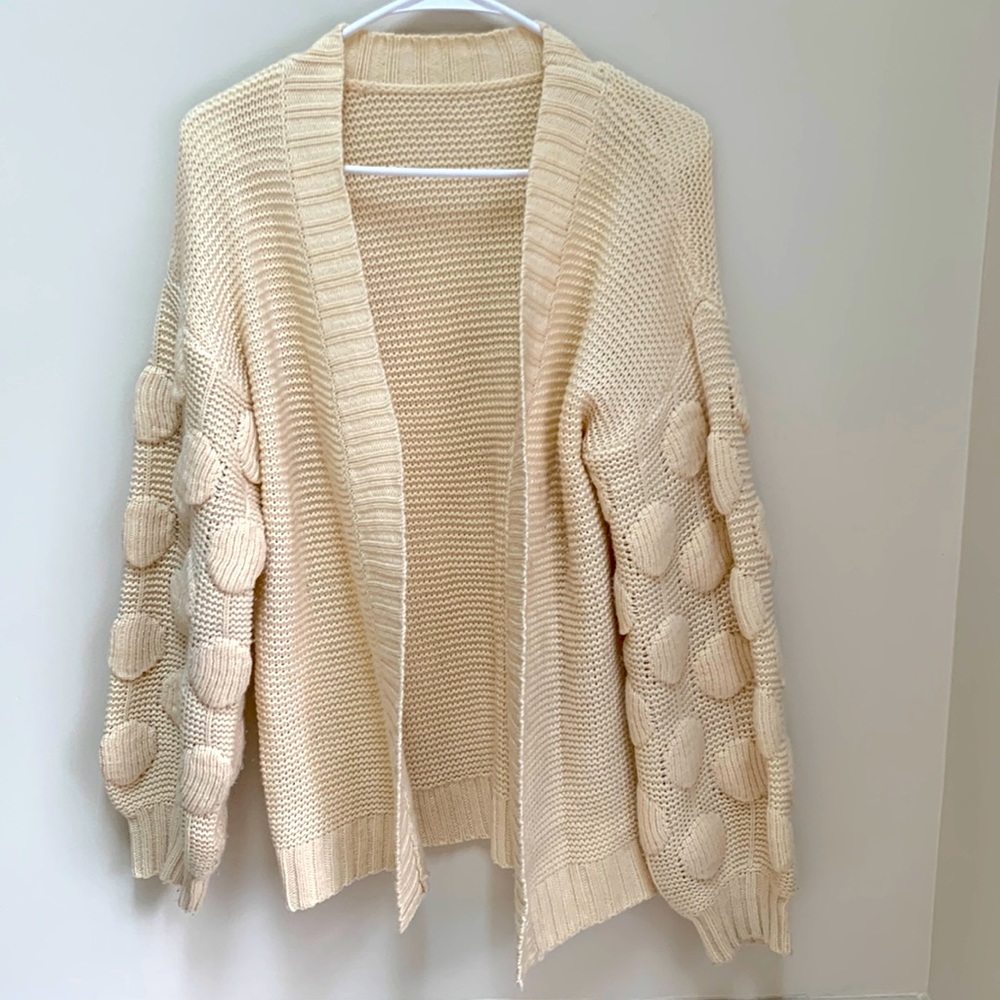 Cardigan sweater - Cream with bubble sleeve